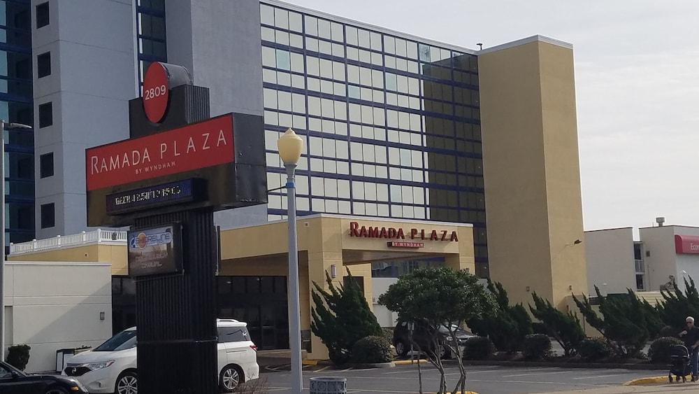 Ramada Plaza By Wyndham Virginia Beach Oceanfront Hotel Exterior photo