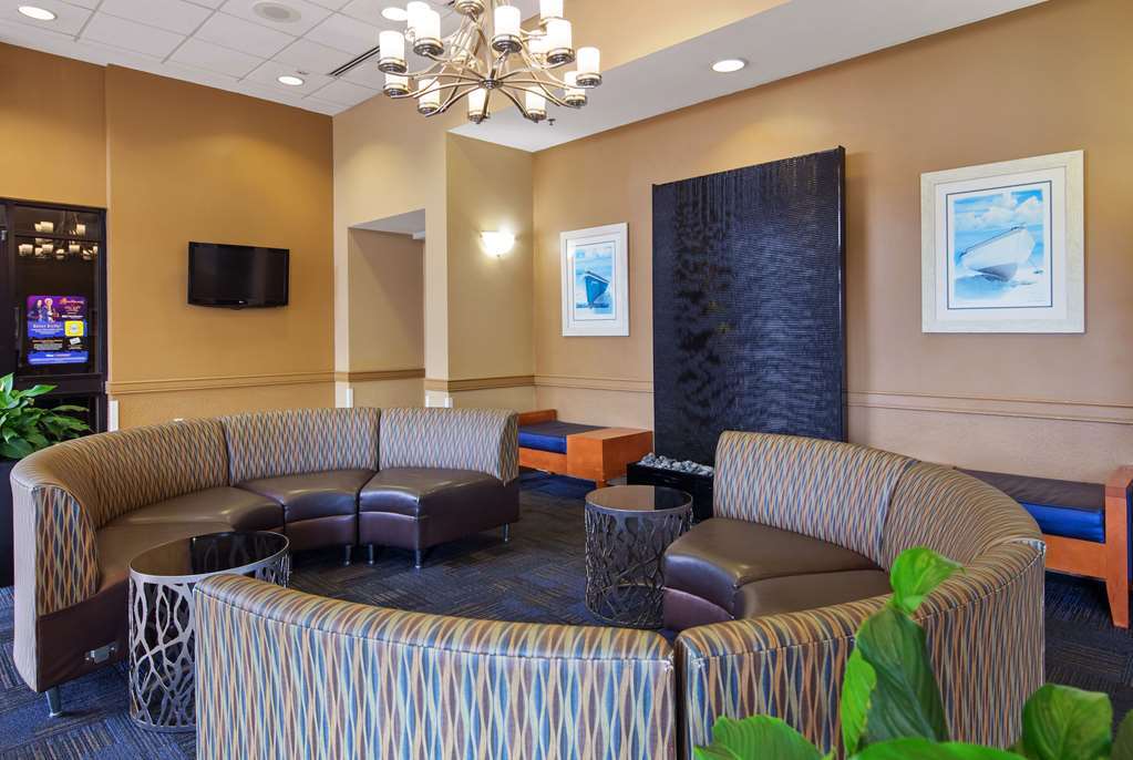 Ramada Plaza By Wyndham Virginia Beach Oceanfront Hotel Interior photo